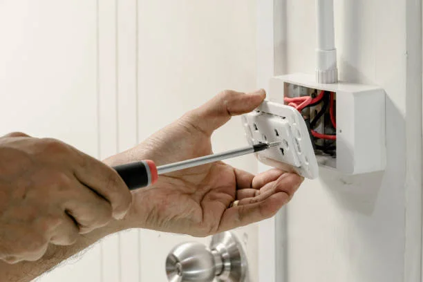 Professional Full Service Electrical Contractor in Gladeview, FL